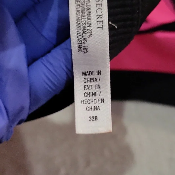 Victoria's Secret Short Bra - Picture 10 of 11